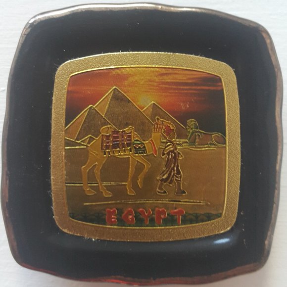 Ceramic Magnet Fridge Egyptian Pharaoh souvenir featuring the pyramids & Sphinx - Picture 2 of 12